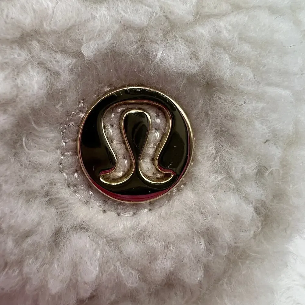 Lululemon Sherpa Fleece Crossbody Everywhere Belt Bag Gold Logo Winter White Y2K
